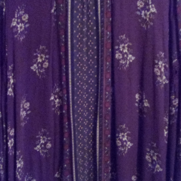 Short dress like new. - Picture 2 of 3